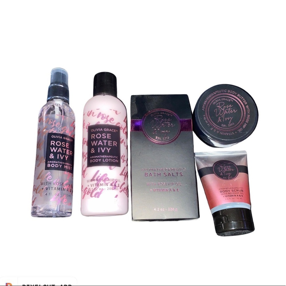 NWOT Rose Water & Ivy Bath Set